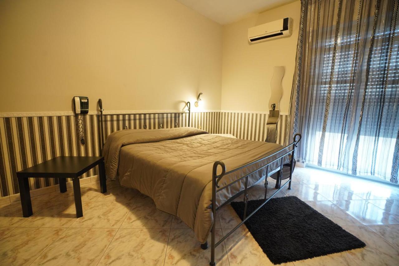 לאגו פטרייה Hotel Stefany מראה חיצוני תמונה