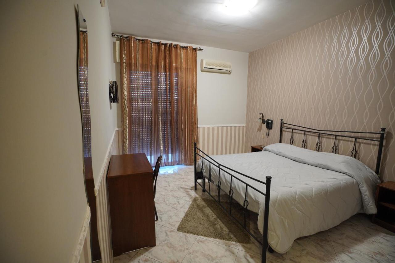 לאגו פטרייה Hotel Stefany מראה חיצוני תמונה
